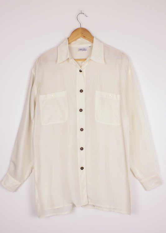 Silk blouse in cream