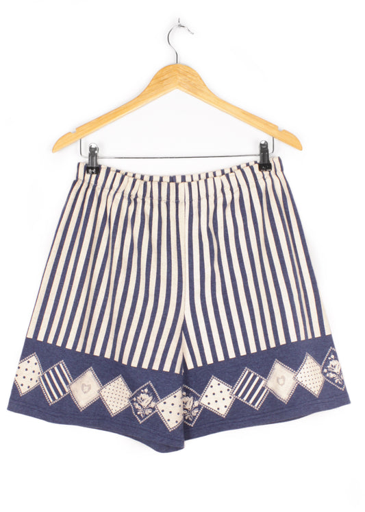 Striped shorts in blue and white