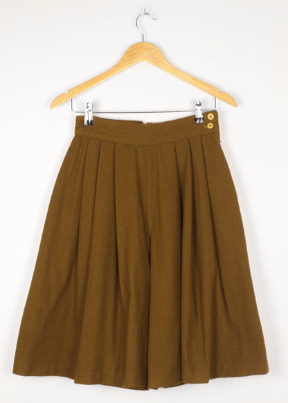 Vintage shorts in khaki