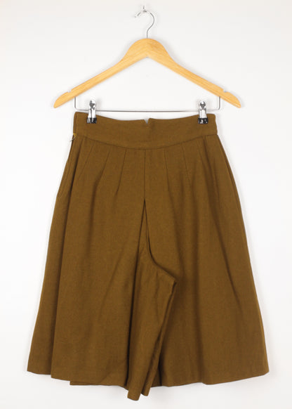 Vintage shorts in khaki