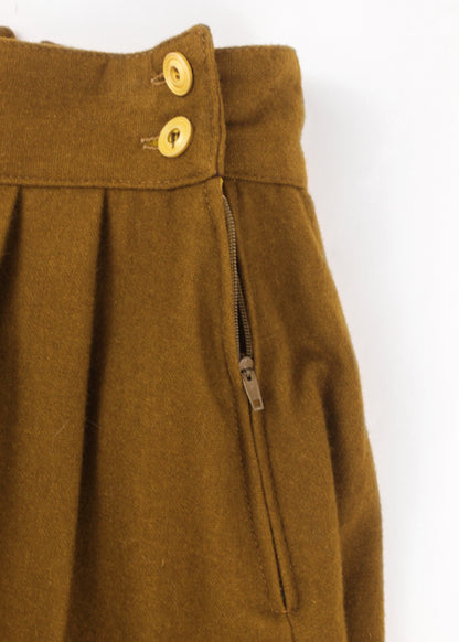 Vintage shorts in khaki
