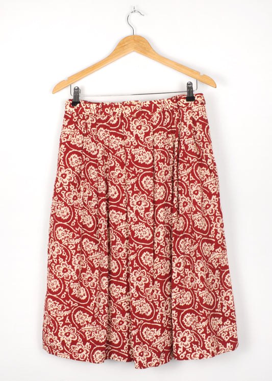 Vintage floral printed skirt in burgundy