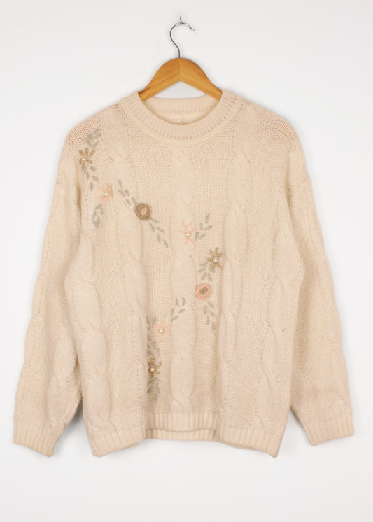 Woolen sweater in cream