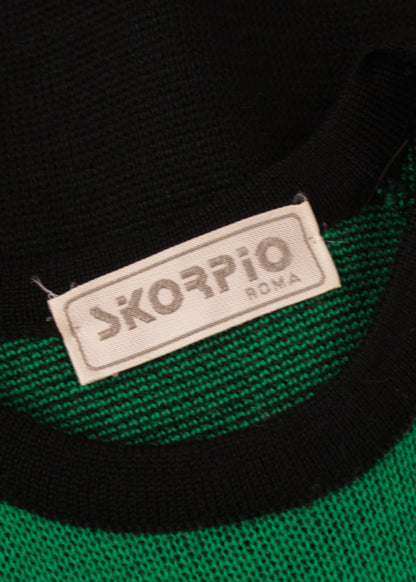 Woolen sweater in green and black
