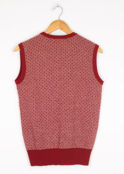 Knit vest in burgundy and grey