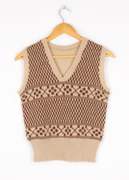 Knit vest in beige and brown