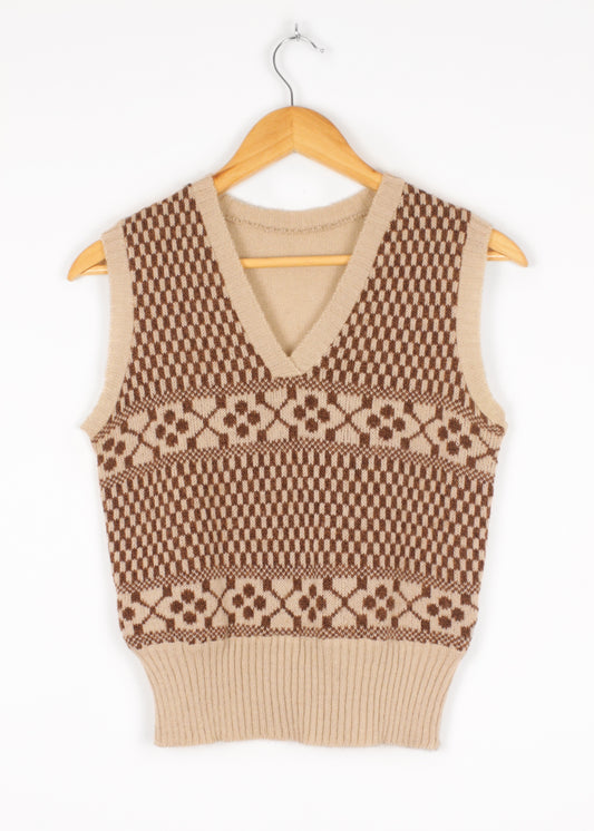 Knit vest in beige and brown